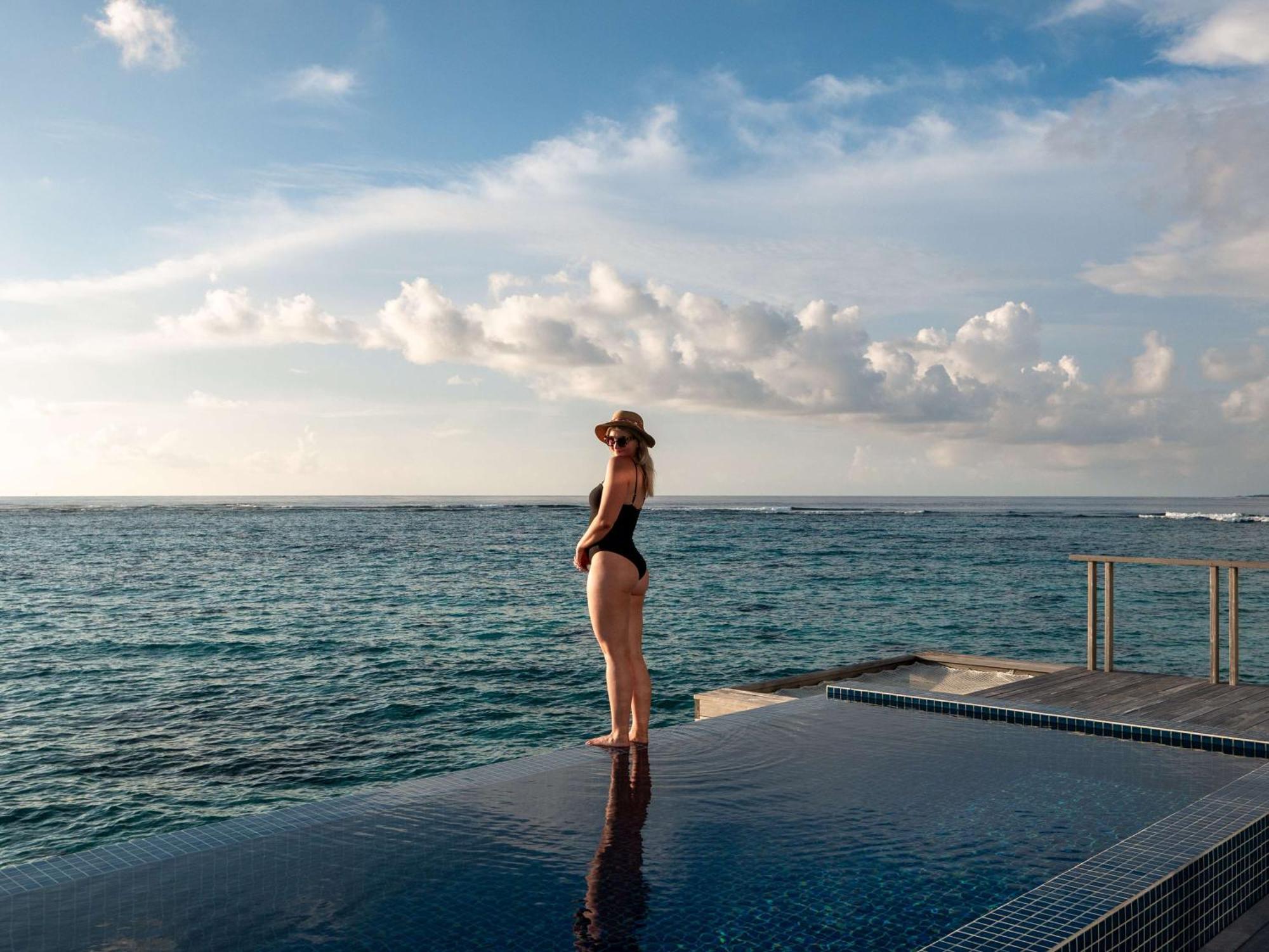 أليفو أتول Radisson Blu Resort Maldives المظهر الخارجي الصورة
